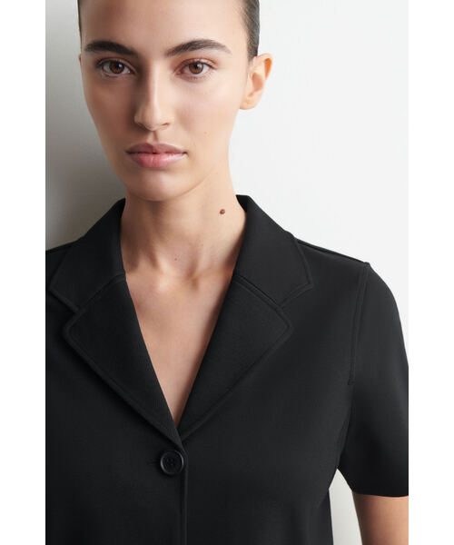 COS（コス）の「ツイルジャージー 半袖ブレザー（その他アウター・レディース・ダークブラウン系1/ブラック・XS/L/XL/S/M）」の5枚目の写真