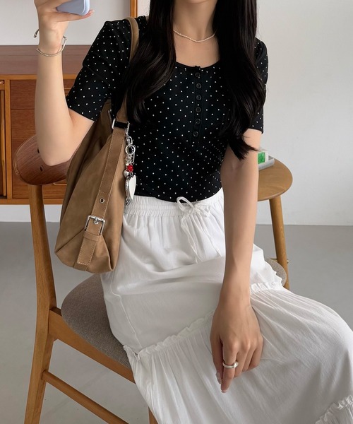 callautia(カラウティア)の「ヘンリーネックトップス(Tシャツ/カットソー・レディース・ホワイト/ブラック/ブラック系その他/ホワイト系その他・MEDIUM/SMALL)」の16枚目の写真