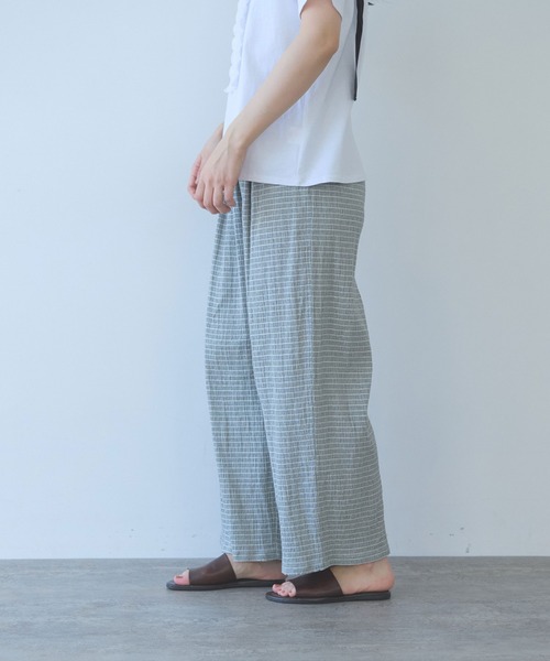 yuni(ユニ )の「高島ちぢみマルチボーダーeasy pants(その他パンツ・レディース・ベージュ/ブルー・FREE)」の19枚目の写真