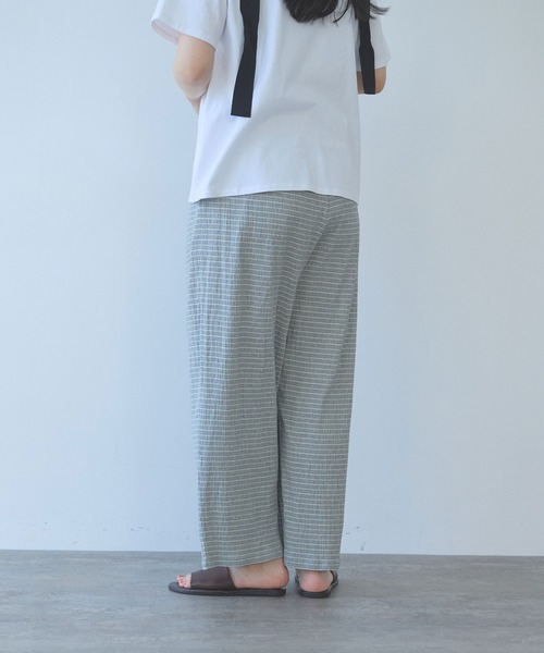 yuni(ユニ )の「高島ちぢみマルチボーダーeasy pants(その他パンツ・レディース・ベージュ/ブルー・FREE)」の20枚目の写真