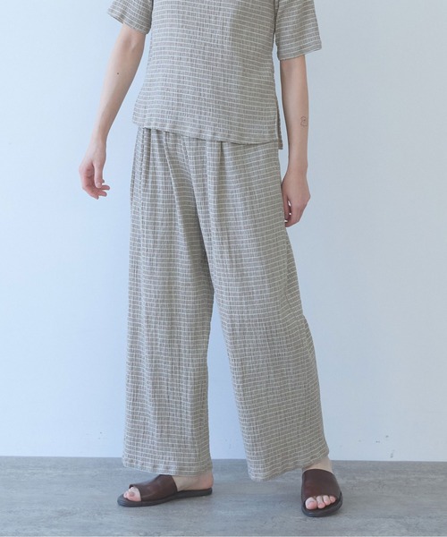 yuni(ユニ )の「高島ちぢみマルチボーダーeasy pants(その他パンツ・レディース・ベージュ/ブルー・FREE)」の11枚目の写真