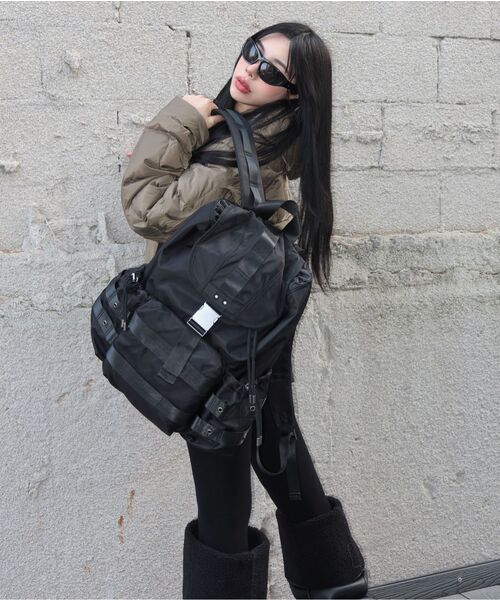 MAISON MINED（メゾンミネド）の「EYELET THREE-POCKET BUCKLE BACKPACK BLACK（バックパック/リュック・メンズ・その他・FREE）」の15枚目の写真