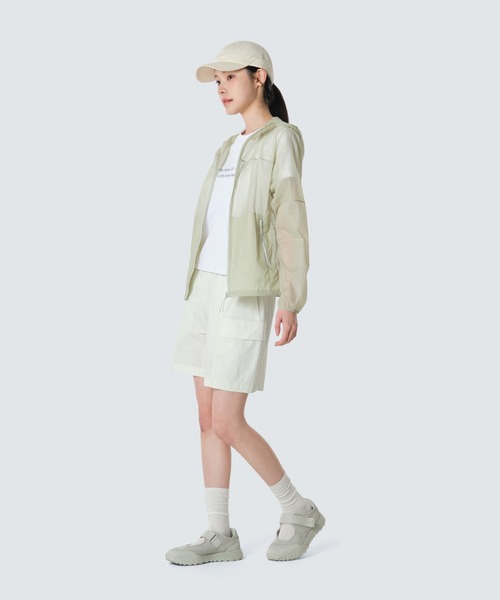 Snow Peak(スノーピーク)の「Snow Peak / Picolite UL Wmns Windbreaker ピコライト ウィンドブレーカー 海外限定(マウンテンパーカー・レディース・ミント/カーキ/オフホワイト・M/S/L)」の5枚目の写真