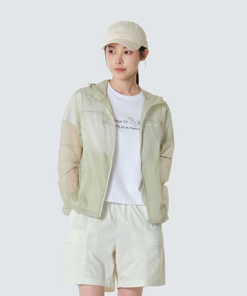 Snow Peak(スノーピーク)の「Snow Peak / Picolite UL Wmns Windbreaker ピコライト ウィンドブレーカー 海外限定(マウンテンパーカー・レディース・ミント/カーキ/オフホワイト・M/S/L)」の9枚目の写真