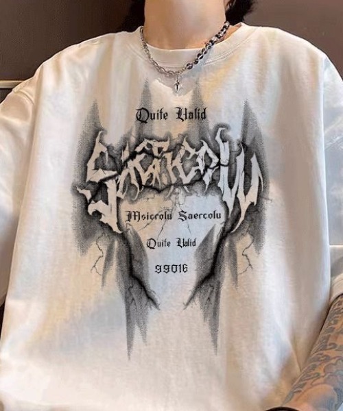 lilful(リルフル)の「【26年春夏新作】Y2Kグラフィックロゴプリント ビッグシルエットTシャツ(Tシャツ/カットソー・メンズ・ホワイト/ブラック・L/M)」の7枚目の写真