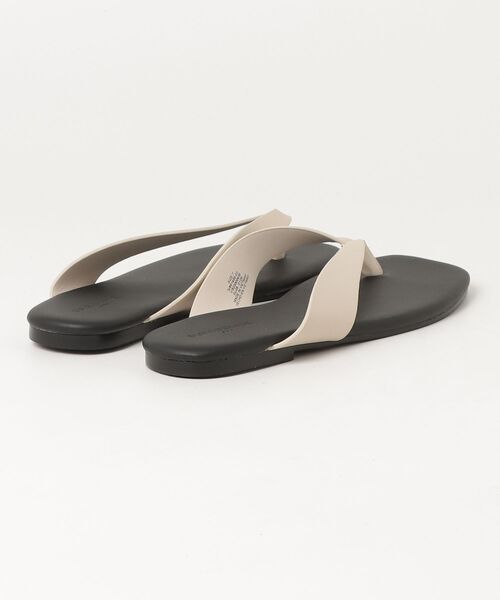 BANANA REPUBLIC FACTORY STORE(バナナリパブリック ファクトリーストア)の「BANANA REPUBLIC FACTORY STORE ヴィーガンレザー フリップフロップサンダル(サンダル・レディース・ホワイト/ブラック・6/7/8)」の9枚目の写真