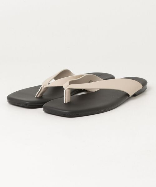 BANANA REPUBLIC FACTORY STORE(バナナリパブリック ファクトリーストア)の「BANANA REPUBLIC FACTORY STORE ヴィーガンレザー フリップフロップサンダル(サンダル・レディース・ホワイト/ブラック・6/7/8)」の8枚目の写真