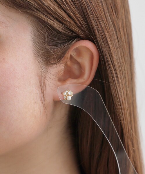 couture brooch(クチュールブローチ)の「パール調ビジューピアス(ピアス(両耳用)・レディース・ゴールド・00)」の5枚目の写真