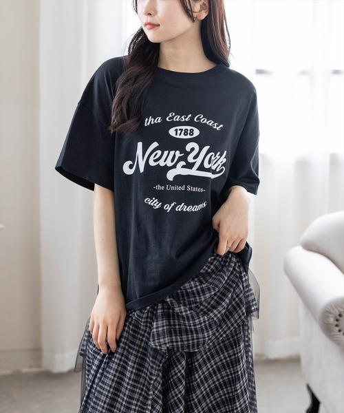 CLEAR BASIC（クリアベーシック）の「【4色展開】カレッジロゴビックTシャツ［骨格ナチュラル／カジュアル／ストリート／ラフ／メンズライク］（Tシャツ/カットソー・レディース・イエロー/ホワイト系その他/ブラック/ホワイト系その他2・F）」の9枚目の写真