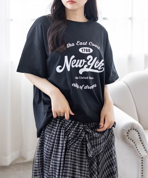 CLEAR BASIC（クリアベーシック）の「【4色展開】カレッジロゴビックTシャツ［骨格ナチュラル／カジュアル／ストリート／ラフ／メンズライク］（Tシャツ/カットソー・レディース・イエロー/ホワイト系その他/ブラック/ホワイト系その他2・F）」の10枚目の写真