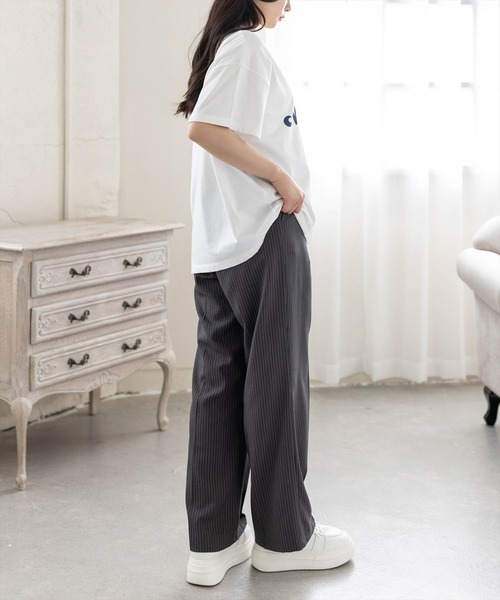 CLEAR BASIC（クリアベーシック）の「【4色展開】カレッジロゴビックTシャツ［骨格ナチュラル／カジュアル／ストリート／ラフ／メンズライク］（Tシャツ/カットソー・レディース・イエロー/ホワイト系その他/ブラック/ホワイト系その他2・F）」の22枚目の写真