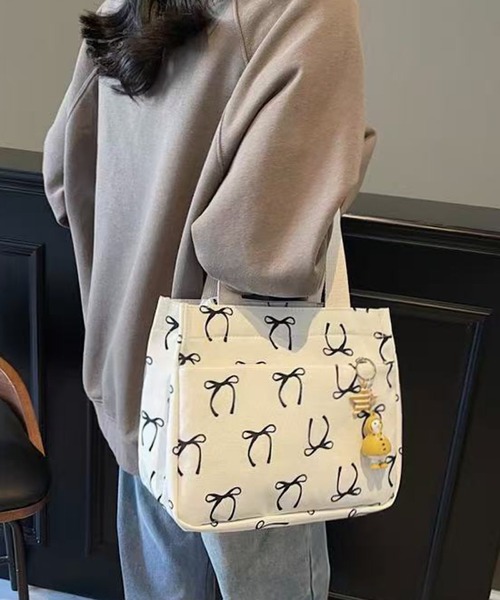 Mignonjour(ミニョンジュール)の「Mignonjour/リボンミニトートバッグ M2928(トートバッグ・レディース・ブラック/ブルー・FREE)」の5枚目の写真