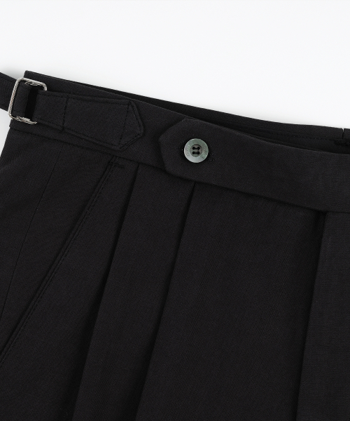BELLIEF(ベリーフ)の「Essential Linen Cotton Twill Adjust 2-Pleated Relaxed Chino (Black)(その他パンツ・メンズ・その他・LARGE/MEDIUM/X-LARGE)」の3枚目の写真