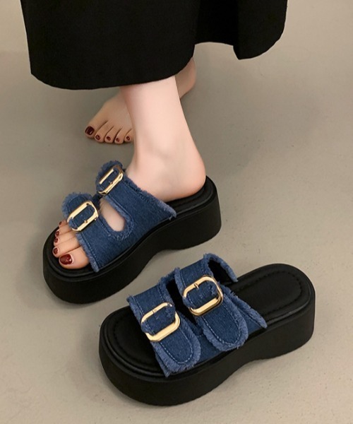 LAC-VERT(ラック・ヴェール)の「ダブルベルト厚底サンダル(サンダル・レディース・ブラック/ブルー・LARGE/MEDIUM/SMALL)」の2枚目の写真