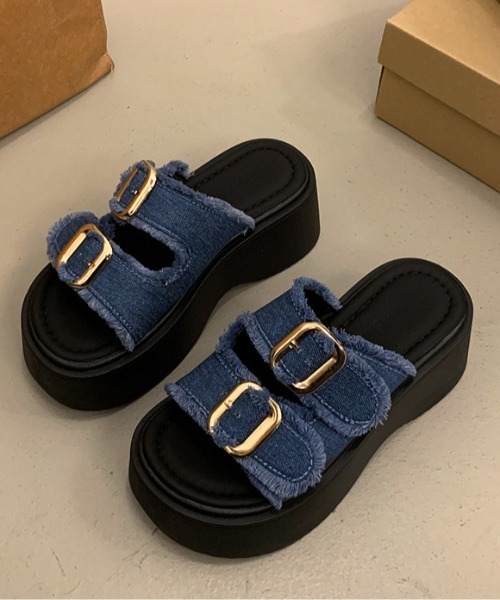 LAC-VERT(ラック・ヴェール)の「ダブルベルト厚底サンダル(サンダル・レディース・ブラック/ブルー・LARGE/MEDIUM/SMALL)」の12枚目の写真