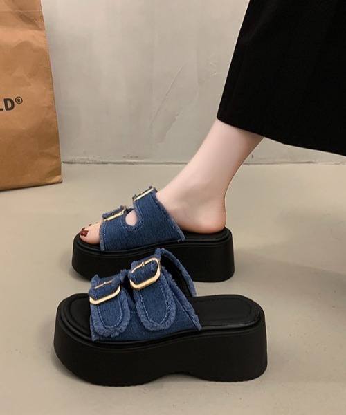 LAC-VERT(ラック・ヴェール)の「ダブルベルト厚底サンダル(サンダル・レディース・ブラック/ブルー・LARGE/MEDIUM/SMALL)」の15枚目の写真