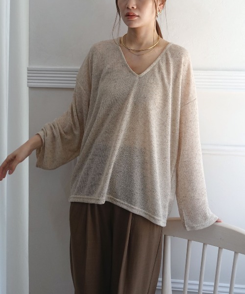 CORNERS(コーナーズ)の「シアースラブニットソー深Vネックトップス(Tシャツ/カットソー・レディース・アイボリー/ベージュ/ライトベージュ/グレー・M)」の18枚目の写真