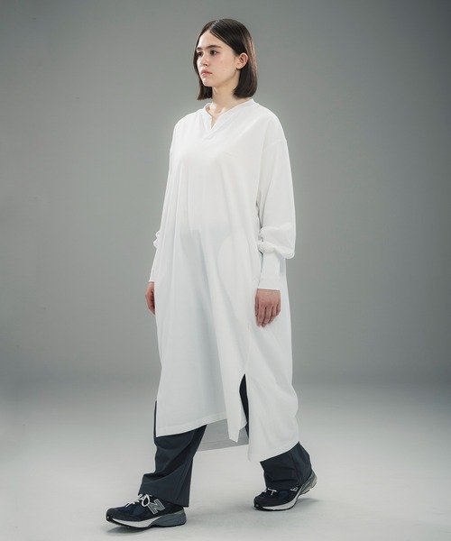 +phenix（プラスフェニックス）の「+phenix(プラスフェニックス)LONG CUFF CUT-AND-SEW DRESS / ロングカフ カットソードレス（ワンピース・レディース・ホワイト/ブラック・L/M）」の17枚目の写真