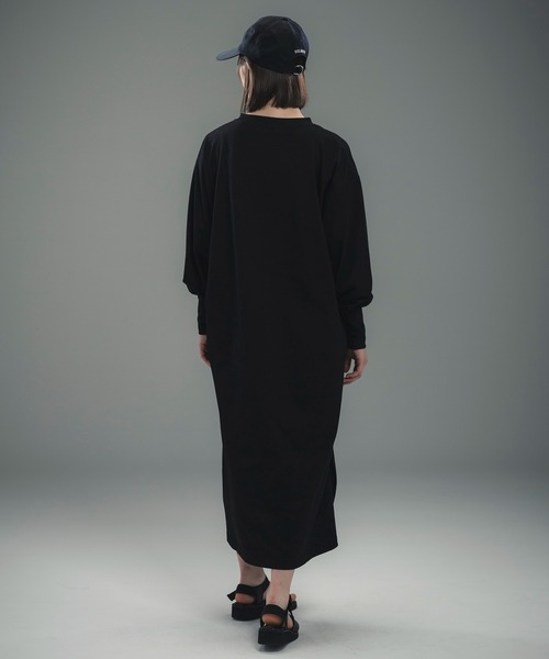 +phenix（プラスフェニックス）の「+phenix(プラスフェニックス)LONG CUFF CUT-AND-SEW DRESS / ロングカフ カットソードレス（ワンピース・レディース・ホワイト/ブラック・L/M）」の11枚目の写真