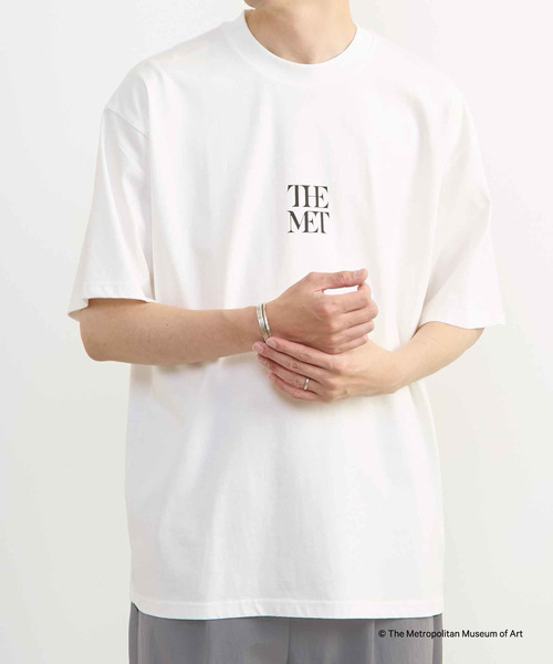 MEN'S MELROSE(メンズメルローズ)の「《コラボレーション》The Met × MEN'S MELROSE / コンテンポラリーアート プリントTシャツ(Tシャツ/カットソー・メンズ・ホワイト系その他4/ホワイト系その他2/ホワイト系その他/ホワイト系その他3・1/4/3)」の7枚目の写真