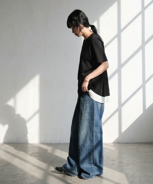 antiqua(アンティカ)の「異素材 配色 バックプリーツ カットソー(Tシャツ/カットソー・レディース・ブラック/ホワイト・ONESIZE)」の8枚目の写真
