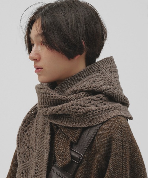 TODAYFUL(トゥデイフル)の「Cable Hoodie Muffler(マフラー・レディース・チャコールグレー/モカ・FREE)」の2枚目の写真