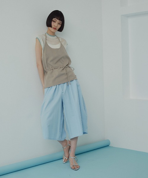 W:Huku(フーク)の「【W:Huku / シルキーサマーツイル】ホルターネック キャミソール / Silky Summer Twill Halter-Neck Camisole(キャミソール・レディース・ベージュ/グレー/ブラック・FREE)」の5枚目の写真