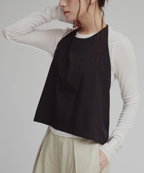 W:Huku(フーク)の「【W:Huku / シルキーサマーツイル】ホルターネック キャミソール / Silky Summer Twill Halter-Neck Camisole(キャミソール・レディース・ベージュ/グレー/ブラック・FREE)」の8枚目の写真