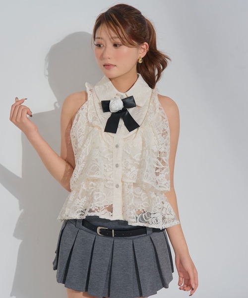 Diable baiser(ディアブルベーゼ)の「バラコサージュ付総レースティアードブラウス(シャツ/ブラウス・レディース・ホワイト/アイボリー/ブラック・FREE)」の7枚目の写真