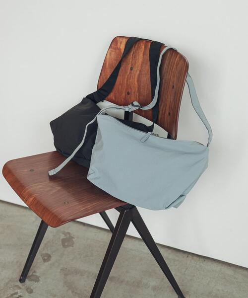 URBAN RESEARCH DOORS(アーバンリサーチドアーズ)の「ウォッシャブルミニショルダー(ショルダーバッグ・レディース・ブルー/ブラック・-)」の1枚目の写真
