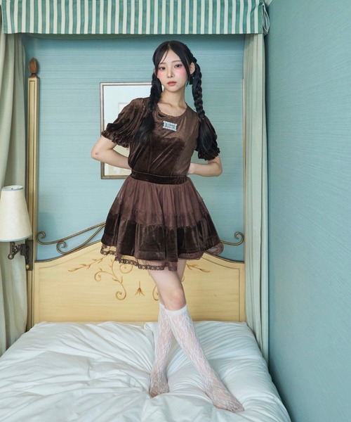 Lovilyn(ラヴィリン)の「チュールレースベロアスカート(スカート・レディース・ブラウン/ホワイト・SMALL/MEDIUM)」の17枚目の写真