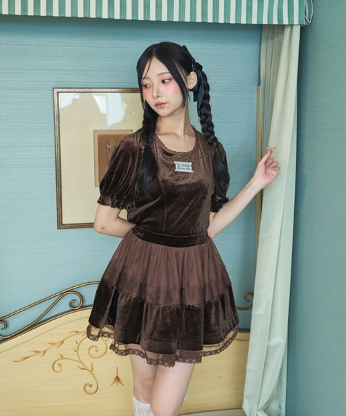 Lovilyn(ラヴィリン)の「チュールレースベロアスカート(スカート・レディース・ブラウン/ホワイト・SMALL/MEDIUM)」の13枚目の写真