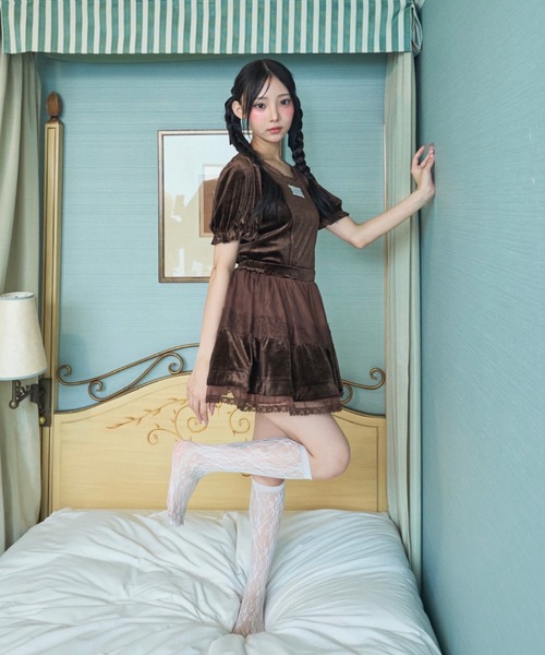 Lovilyn(ラヴィリン)の「チュールレースベロアスカート(スカート・レディース・ブラウン/ホワイト・SMALL/MEDIUM)」の15枚目の写真