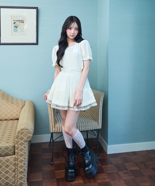 Lovilyn(ラヴィリン)の「チュールレースベロアスカート(スカート・レディース・ブラウン/ホワイト・SMALL/MEDIUM)」の6枚目の写真