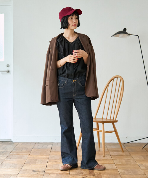 FREAK'S STORE（フリークスストア）の「SOMETHING × FREAK'S STORE/サムシング 別注 MID FLARE DENIM/別注ミッド フレアデニム（デニムパンツ・レディース・ネイビー/ブルー・SMALL/MEDIUM）」の6枚目の写真