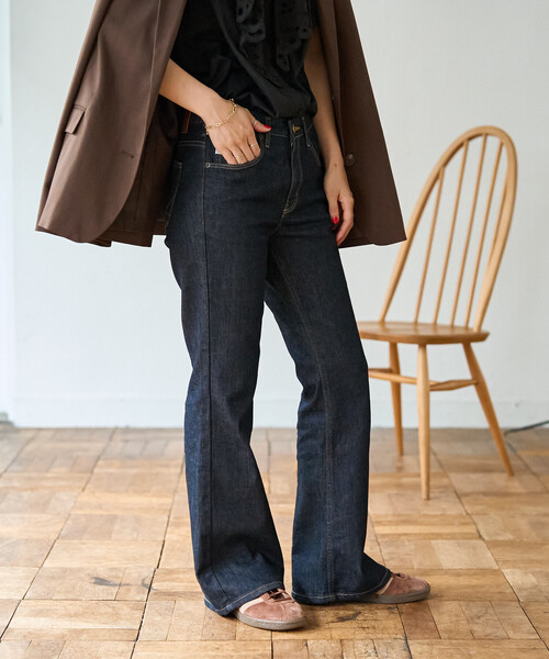 FREAK'S STORE（フリークスストア）の「SOMETHING × FREAK'S STORE/サムシング 別注 MID FLARE DENIM/別注ミッド フレアデニム（デニムパンツ・レディース・ネイビー/ブルー・SMALL/MEDIUM）」の13枚目の写真