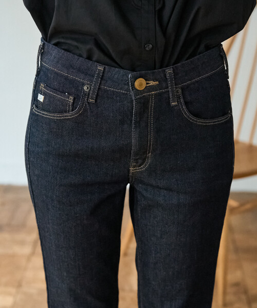 FREAK'S STORE（フリークスストア）の「SOMETHING × FREAK'S STORE/サムシング 別注 MID FLARE DENIM/別注ミッド フレアデニム（デニムパンツ・レディース・ネイビー/ブルー・SMALL/MEDIUM）」の20枚目の写真