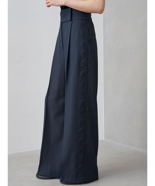 SNIDEL(スナイデル)の「【セットアップ対応】シンプルタックレーストリムパンツ(その他パンツ・レディース・チェック/ネイビー/グレー・0/1)」の21枚目の写真