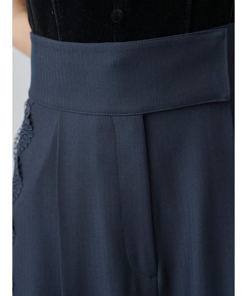 SNIDEL(スナイデル)の「【セットアップ対応】シンプルタックレーストリムパンツ(その他パンツ・レディース・チェック/ネイビー/グレー・0/1)」の22枚目の写真