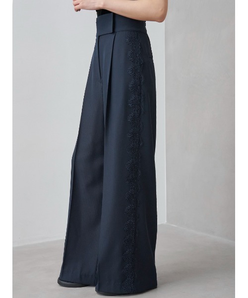 SNIDEL(スナイデル)の「【セットアップ対応】シンプルタックレーストリムパンツ(その他パンツ・レディース・チェック/ネイビー/グレー・0/1)」の8枚目の写真