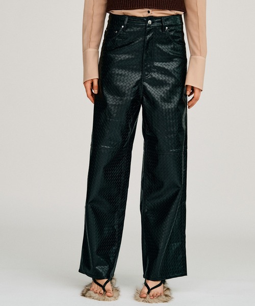 PRANK PROJECT(プランクプロジェクト)の「【2026Autumn Pre-Order】シンセテイックメッシュレザーストレートパンツ / Synthetic Mesh Leather Straight Pants(その他パンツ・レディース・マルチ・38/36/34)」の1枚目の写真
