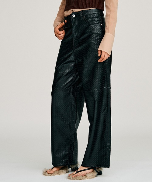 PRANK PROJECT(プランクプロジェクト)の「【2026Autumn Pre-Order】シンセテイックメッシュレザーストレートパンツ / Synthetic Mesh Leather Straight Pants(その他パンツ・レディース・マルチ・38/36/34)」の11枚目の写真