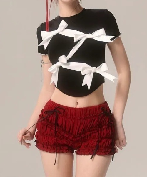 SHEPP(シープ)の「【バレエコア】ラッピングリボンデザイン クロップド チビTシャツ / 半袖T トップス(Tシャツ/カットソー・レディース・ブラック・L/M)」の6枚目の写真