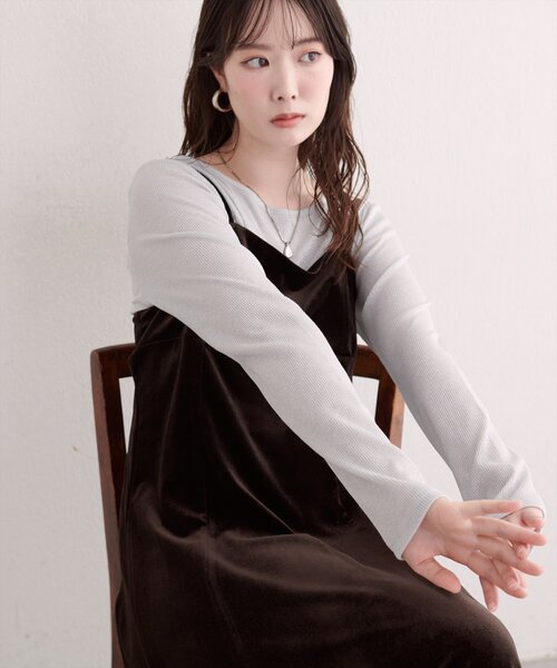 natural couture(ナチュラルクチュール)の「前後2WAYプルオーバー(Tシャツ/カットソー・レディース・シルバー/ブラック/グレイッシュベージュ・FREE)」の6枚目の写真