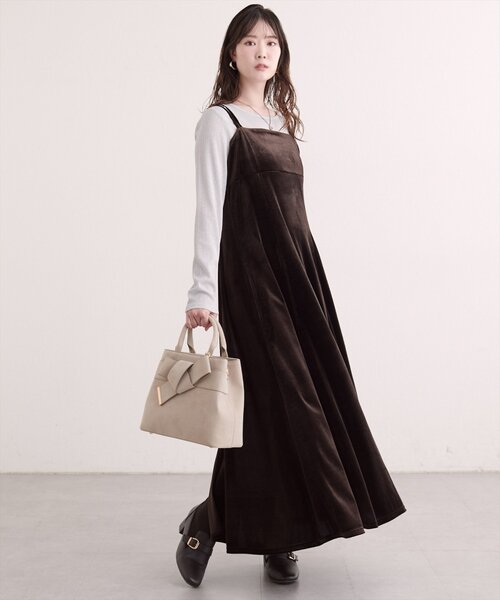 natural couture(ナチュラルクチュール)の「前後2WAYプルオーバー(Tシャツ/カットソー・レディース・シルバー/ブラック/グレイッシュベージュ・FREE)」の7枚目の写真