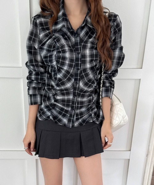 Achic(アシック)の「フロントシャーリングチェック柄シャツ(シャツ/ブラウス・レディース・グレー/ブラック/チャコールグレー・M)」の15枚目の写真