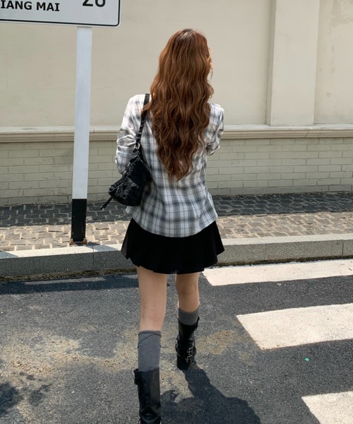 Achic(アシック)の「フロントシャーリングチェック柄シャツ(シャツ/ブラウス・レディース・グレー/ブラック/チャコールグレー・M)」の22枚目の写真