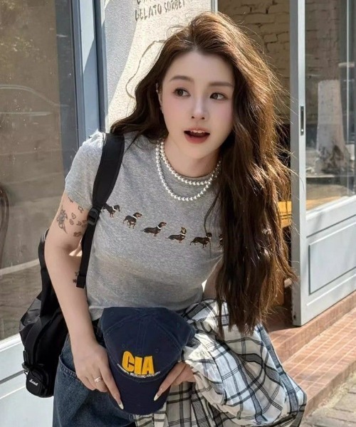 AVYL（アヴィル）の「ドッグプリント コンパクトリンガーTシャツ（Tシャツ/カットソー・レディース・ホワイト/グレー・M）」の8枚目の写真