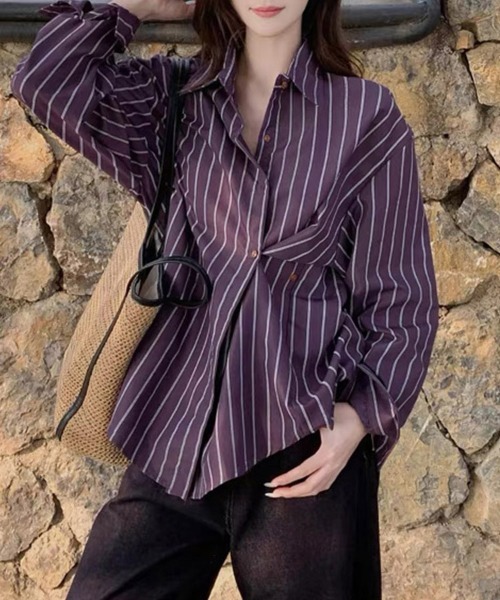 ReRe（リリ）の「ストライプ切り替え変形デザインシャツ（シャツ/ブラウス・レディース・パープル・MEDIUM/LARGE/X-LARGE）」の2枚目の写真