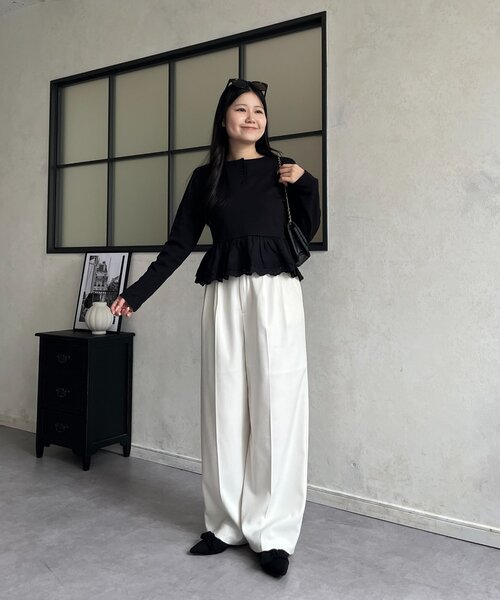 prose verse(プロズヴェール)の「【MIO】肩パット付ヘンリーネック裾レースフリルトップス(Tシャツ/カットソー・レディース・ブラック/オフホワイト/グレー・LARGE/MEDIUM)」の21枚目の写真